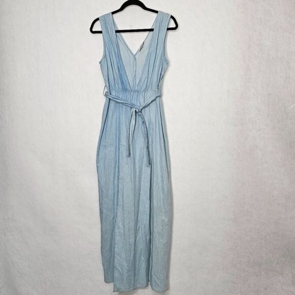 Lioness Blue Chambray Sleeveless Belted Pleated Maxi Dress Medium - Picture 1 of 10